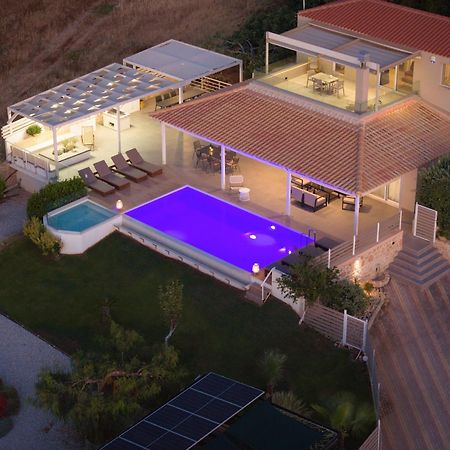 Alba Bianca Villa, Family Retreat With Heated Pool By Thinkvilla Херсонісос Екстер'єр фото