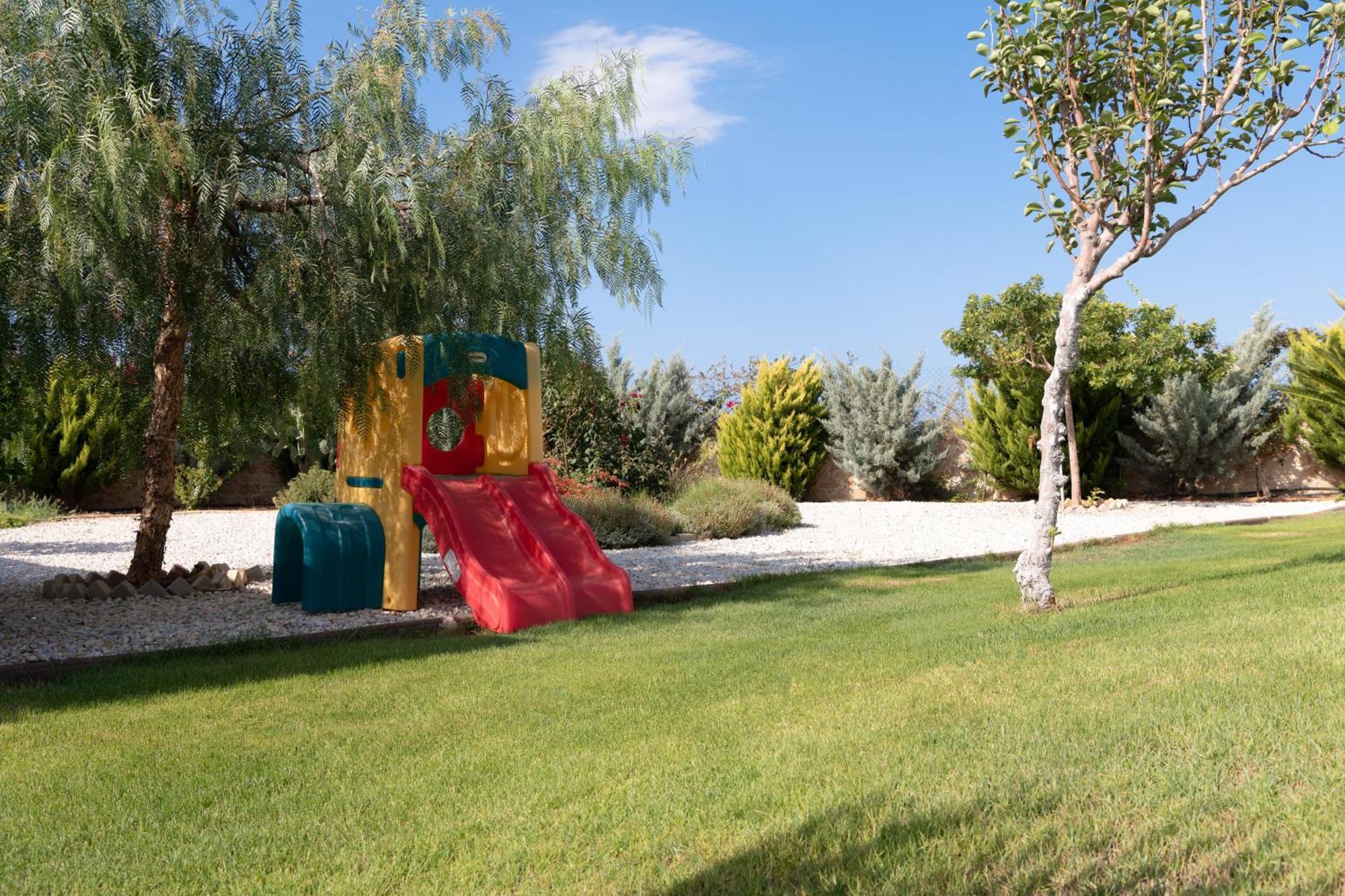 Alba Bianca Villa, Family Retreat With Heated Pool By Thinkvilla Херсонісос Екстер'єр фото