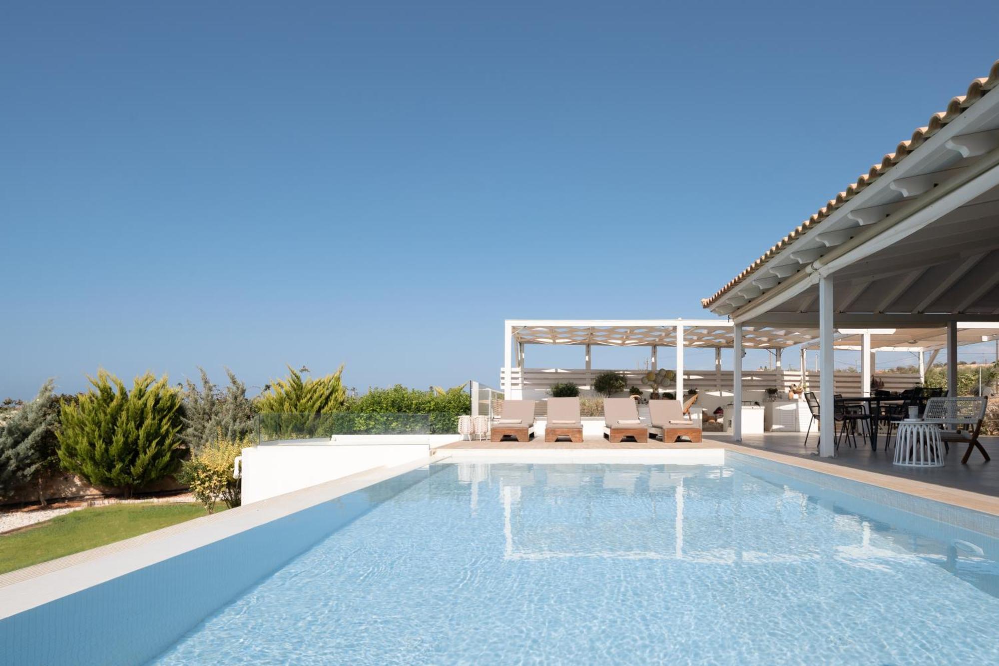 Alba Bianca Villa, Family Retreat With Heated Pool By Thinkvilla Херсонісос Екстер'єр фото