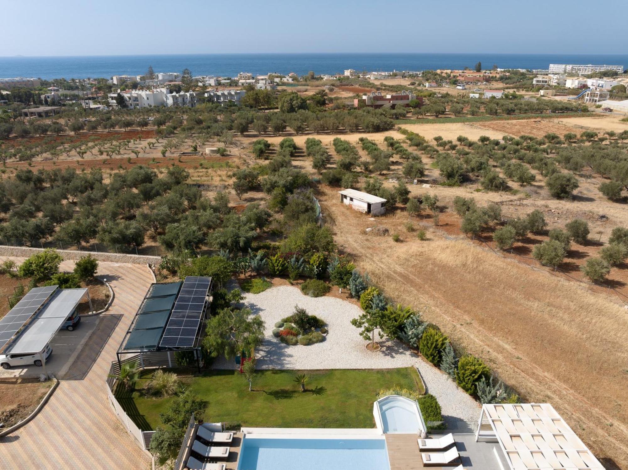 Alba Bianca Villa, Family Retreat With Heated Pool By Thinkvilla Херсонісос Екстер'єр фото