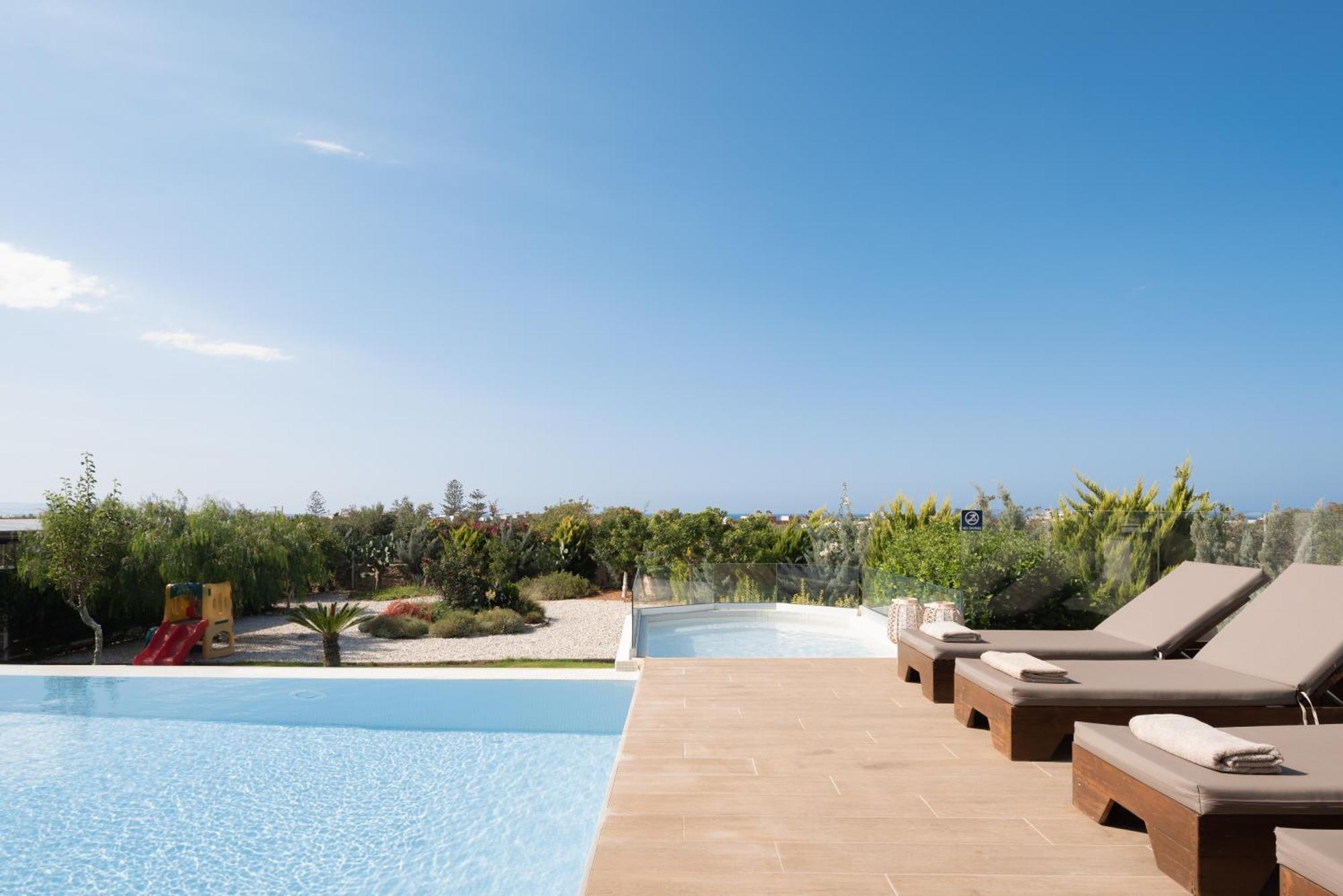 Alba Bianca Villa, Family Retreat With Heated Pool By Thinkvilla Херсонісос Екстер'єр фото