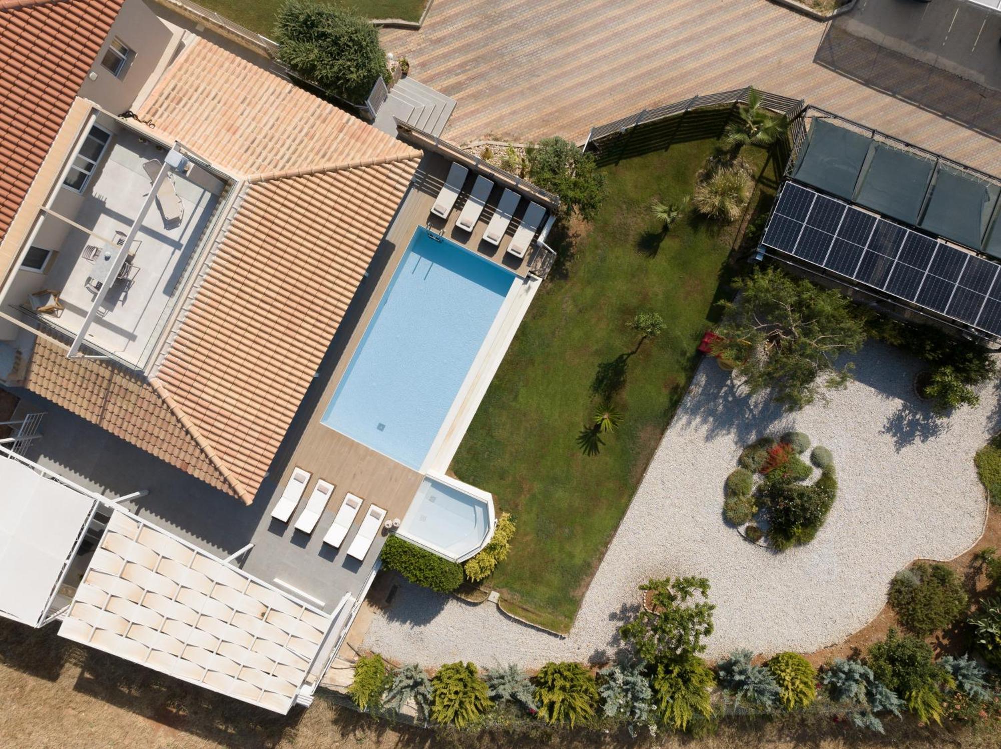 Alba Bianca Villa, Family Retreat With Heated Pool By Thinkvilla Херсонісос Екстер'єр фото